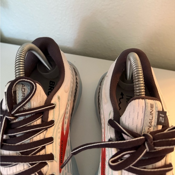 Brooks White and Coral Athletic Shoes adrenaline 21 - Picture 7 of 8